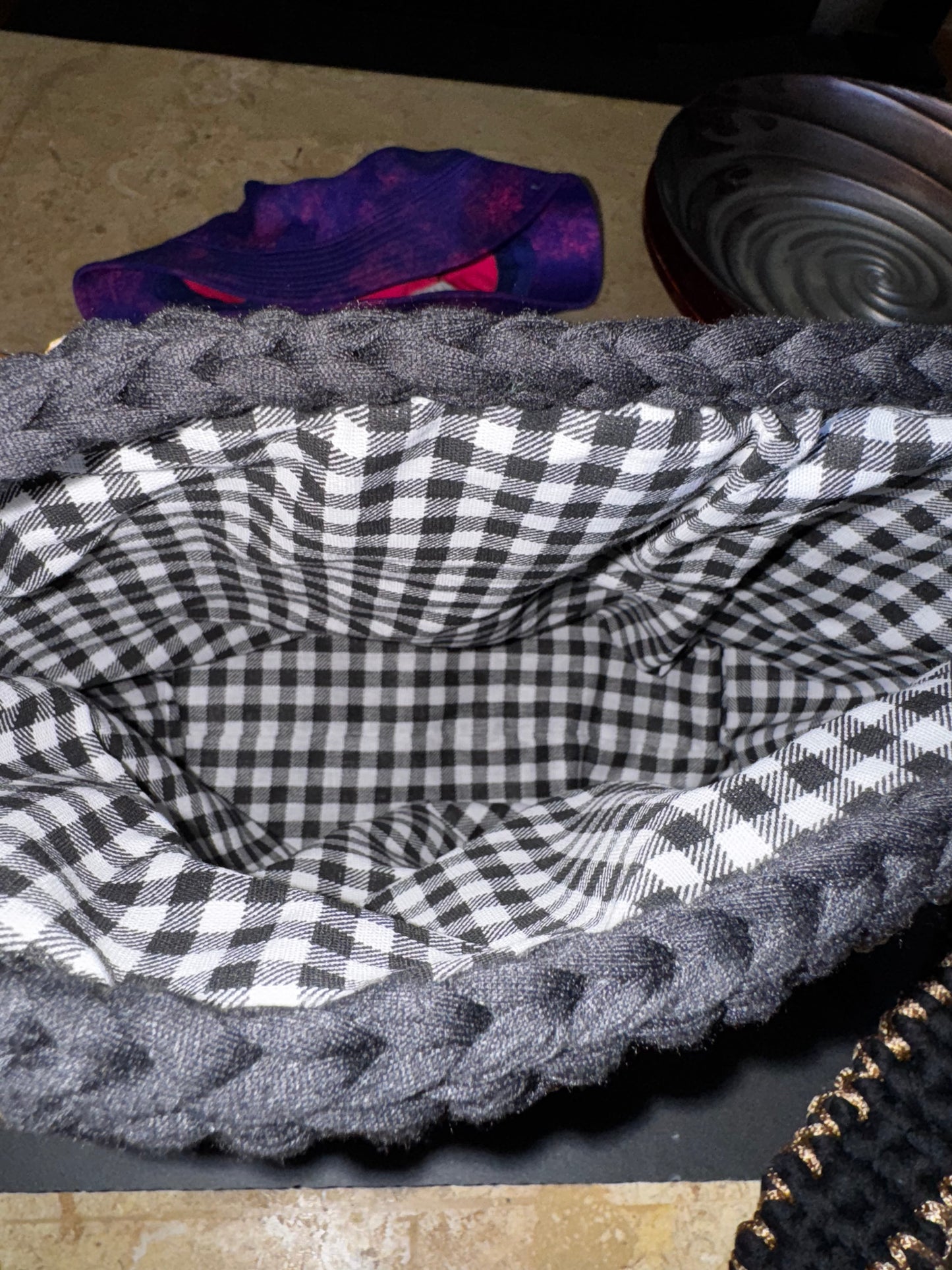 Crocheted shoulder bag