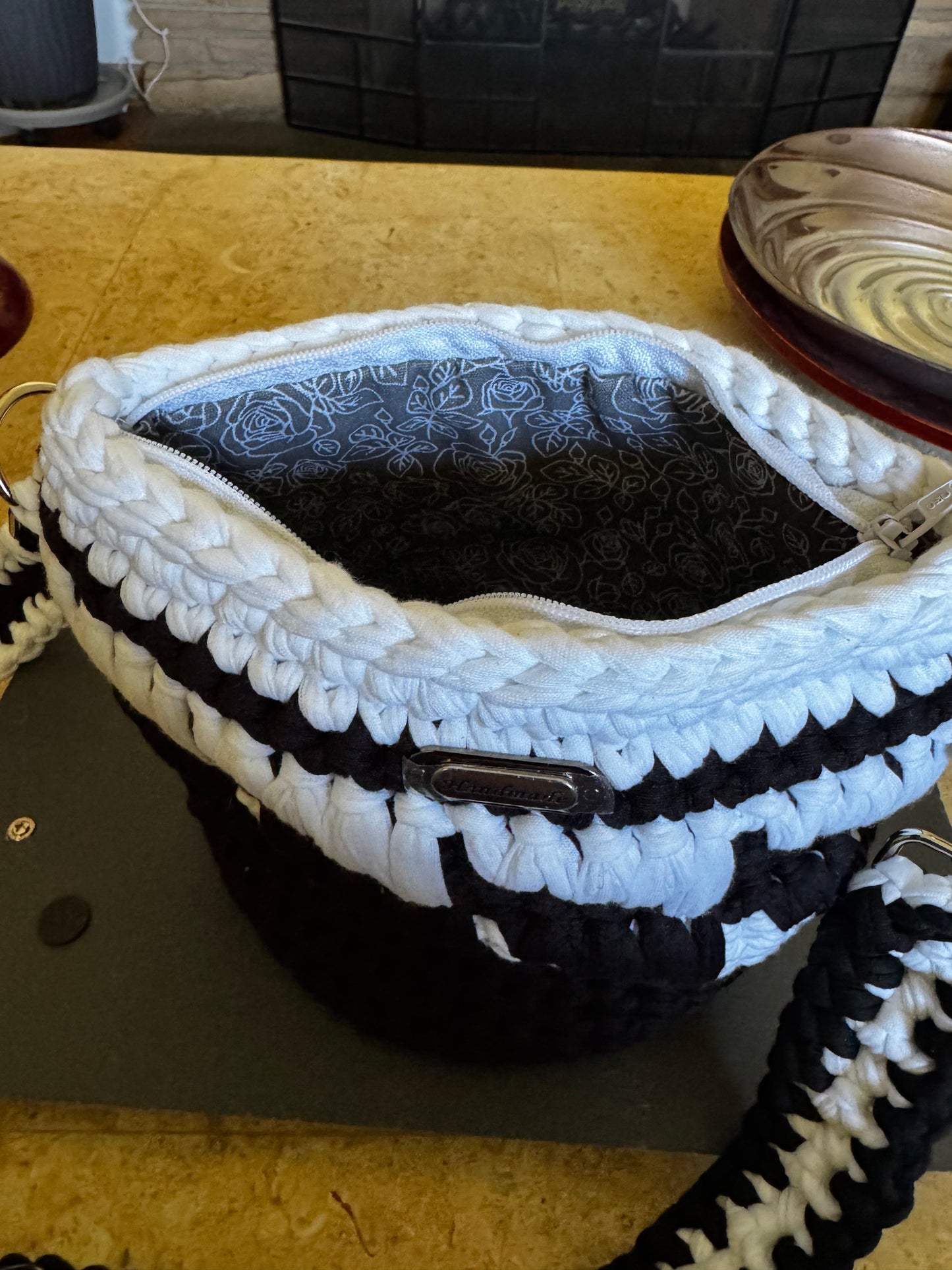 Small Black and White purse