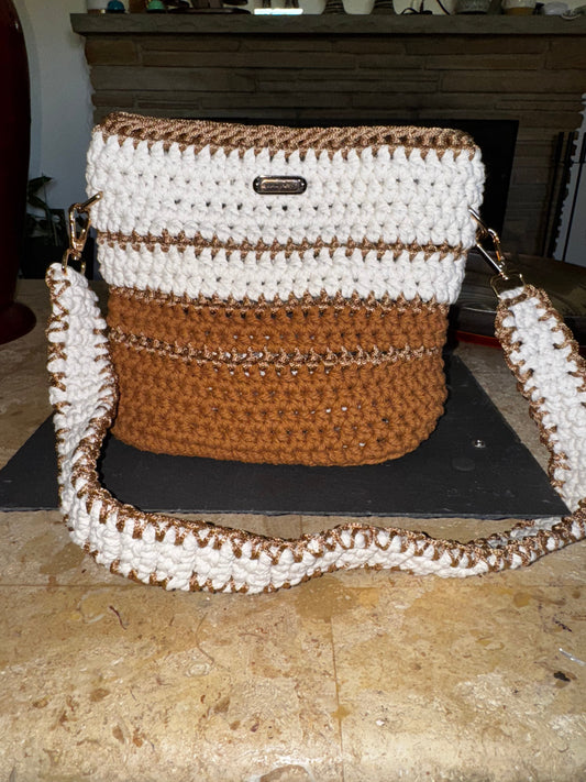 Crossbody purse